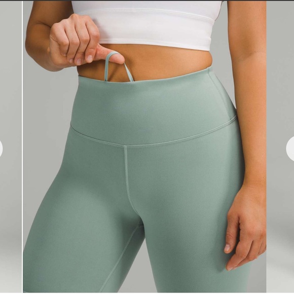 Lululemon Wunder Train Contour Fit High Rise Shorts 8” 6 - Picture 2 of 11